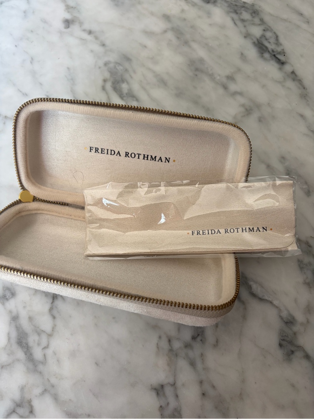 Freida Rothman sunglasses/ eyeglass case with cleaning cloth  . Free glasses !